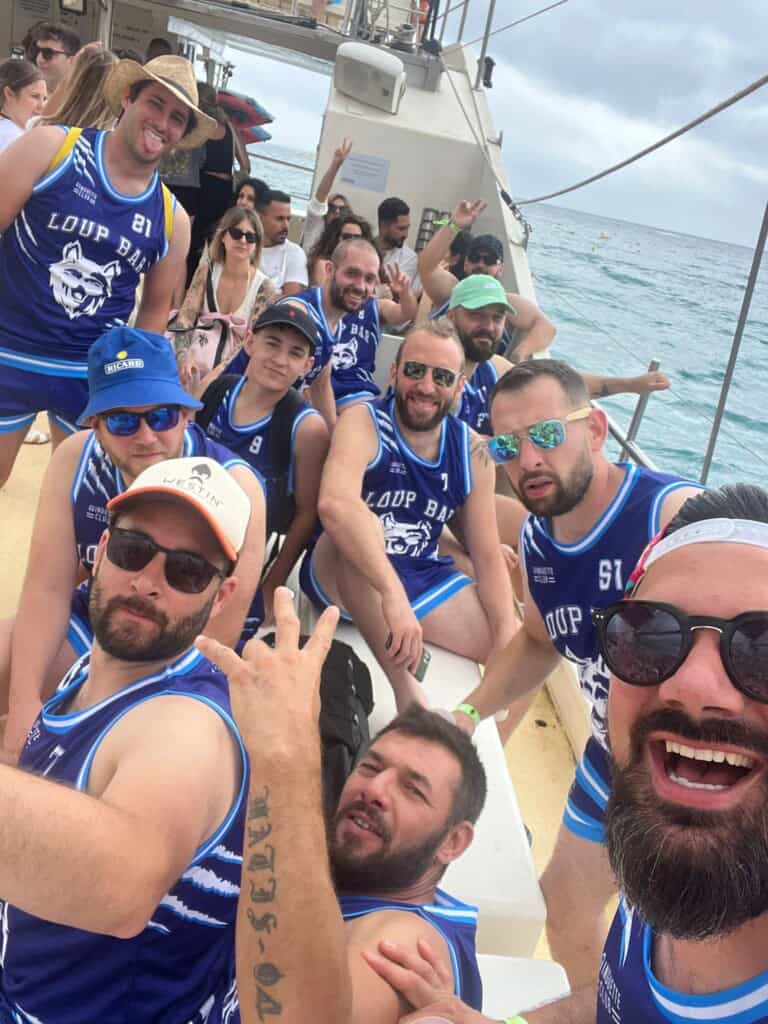 L'association loup'bar de l'UA CADILLAC RUGBY en sortie estivale en Espagne