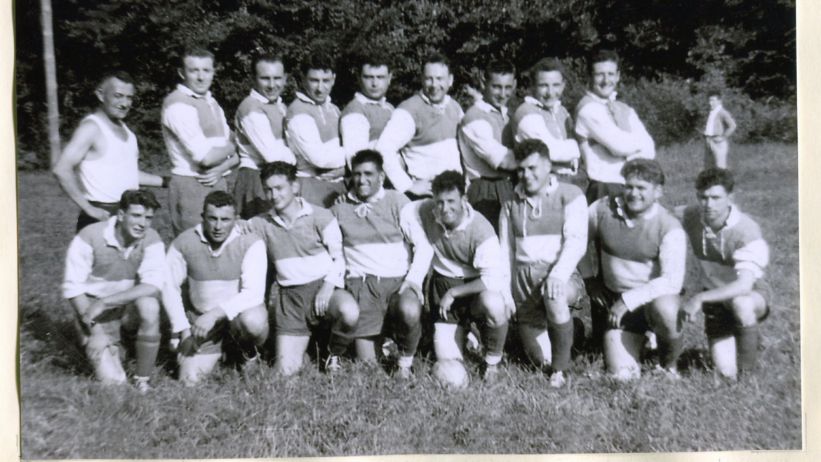 EQUIPE CHAMPION HONNEUR 1954/1955