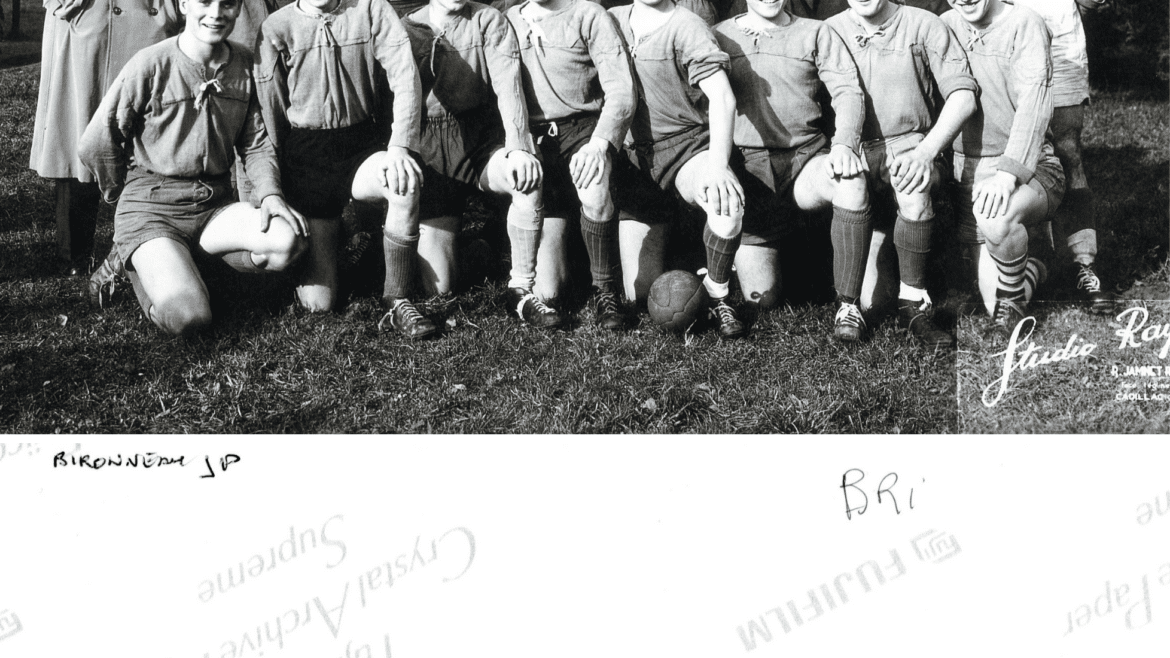 EQUIPE RESERVE UA CADILLAC RUGBY 1953