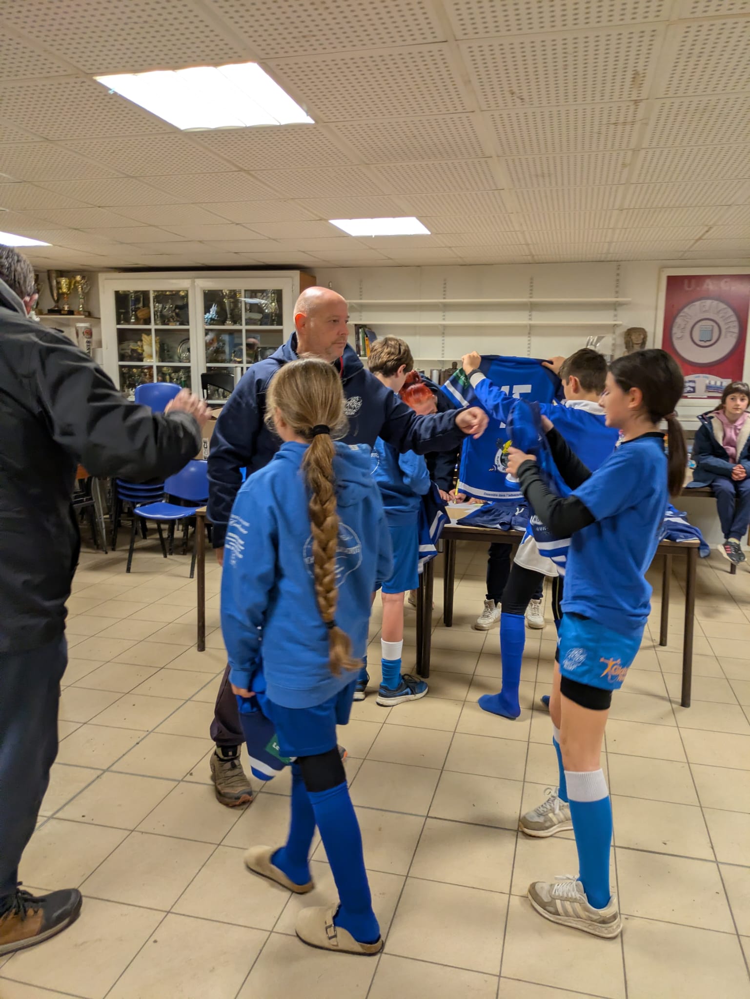 UA Cadillac Rugby – Noël avant l’heure pour les M14 : nouveaux maillots, partenaires engagés et club en plein essor